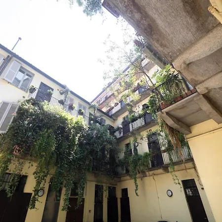 Appartement Elegant Navigli View Loft Milan